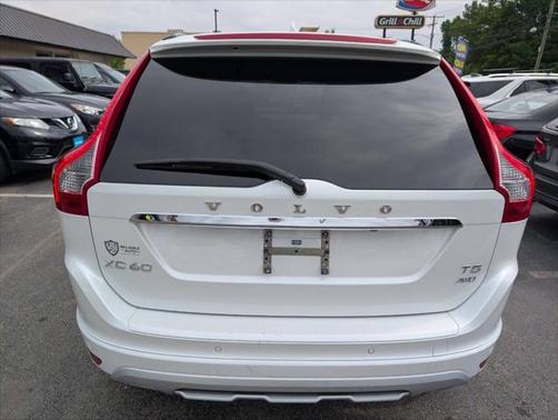2017 Volvo XC60 T5 Dynamic