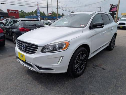 2017 Volvo XC60 T5 Dynamic