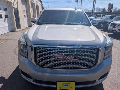 Silver 2016 GMC Yukon Denali
