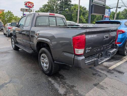 2017 Toyota Tacoma SR