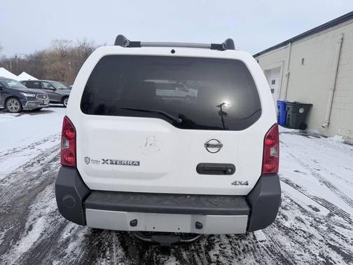 2010 Nissan Xterra S