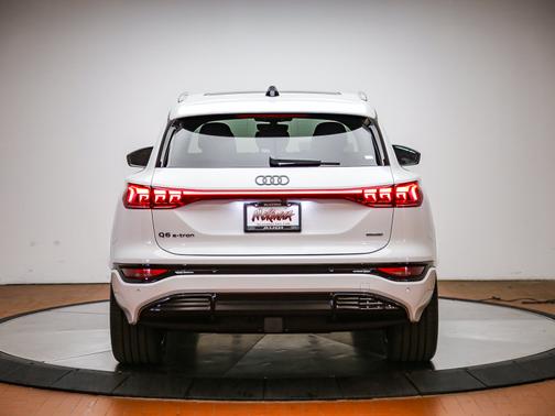 Glacier White 2027 Audi Q6 e-tron Prestige