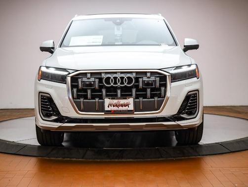 2026 Audi Q7 55 Premium Plus