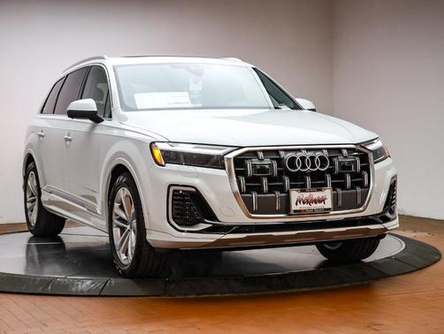 2026 Audi Q7 55 Premium Plus