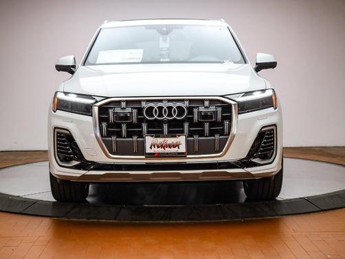 2026 Audi Q7 55 Premium Plus