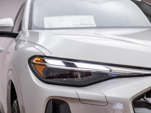 2025 Audi Q5 2.0T quattro Premium