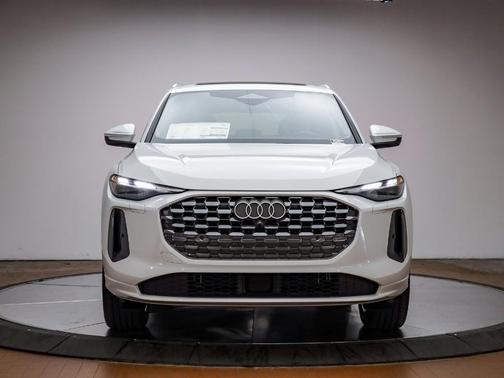 2025 Audi Q5 2.0T quattro Premium