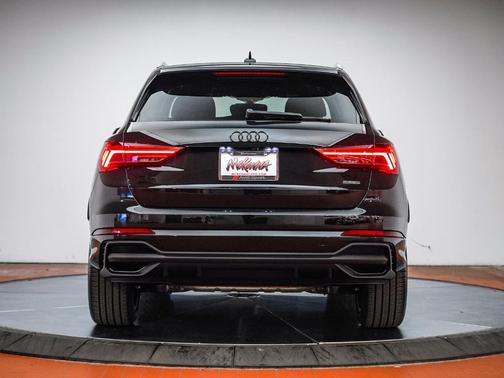 2025 Audi Q3 45 S line Premium