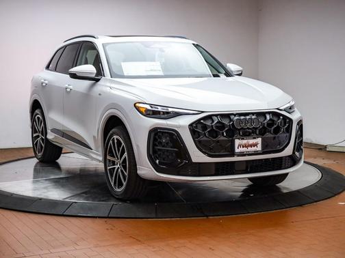 Glacier White 2026 Audi Q5 PLUS