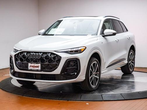 Glacier White 2026 Audi Q5 PLUS