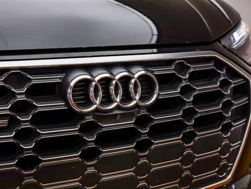 2022 Audi SQ5 3.0T Premium Plus