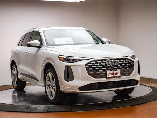 2025 Audi Q5 2.0T quattro Premium