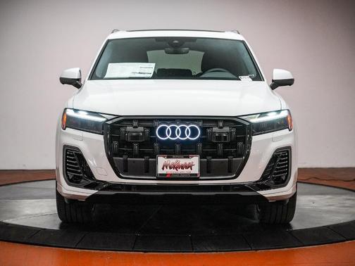 2026 Audi Q7 55 Premium Plus