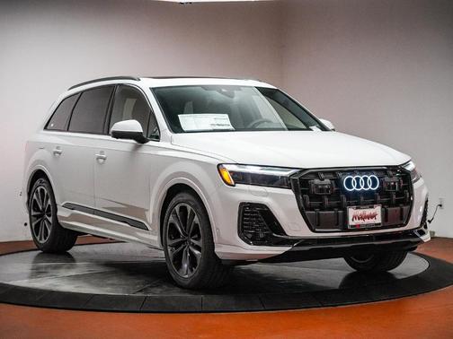 2026 Audi Q7 55 Premium Plus