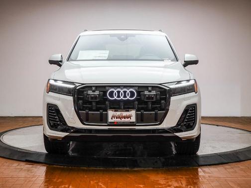2026 Audi Q7 55 Premium Plus