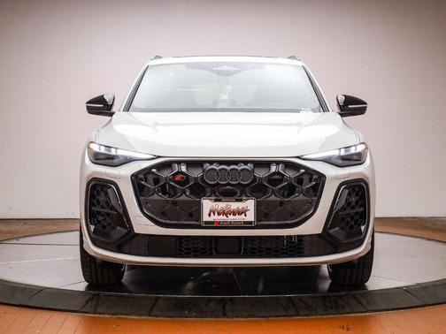 2025 Audi SQ5 3.0T quattro Premium