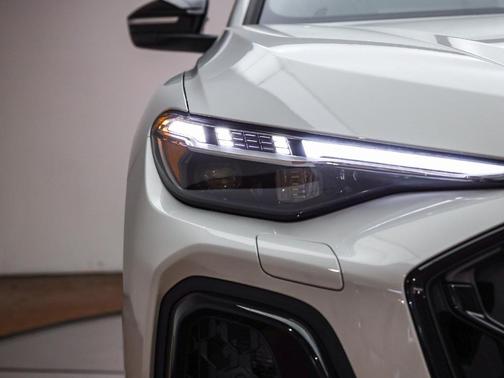 2025 Audi SQ5 3.0T quattro Premium