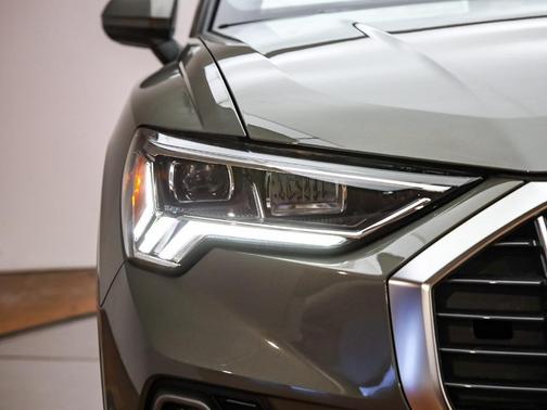 2025 Audi Q3 45 S line Premium