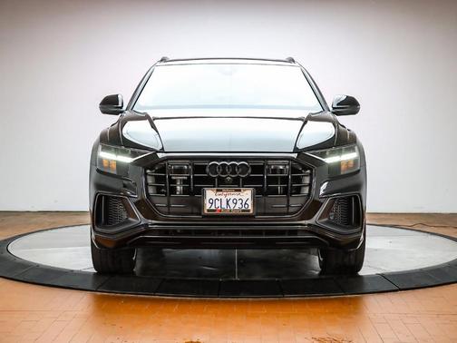 2022 Audi Q8 55 Premium Plus
