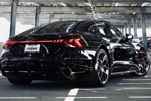 2026 Audi RS e-tron GT Base