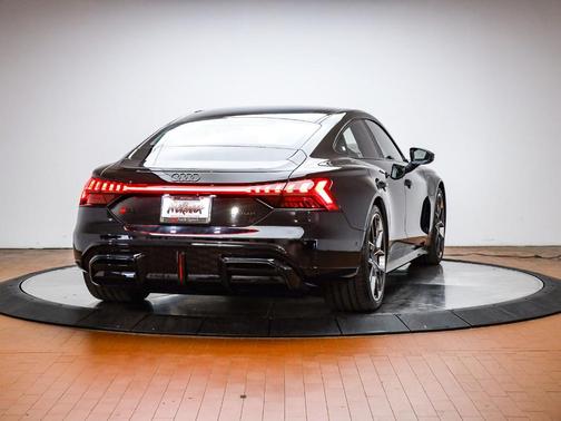 2026 Audi RS e-tron GT Base