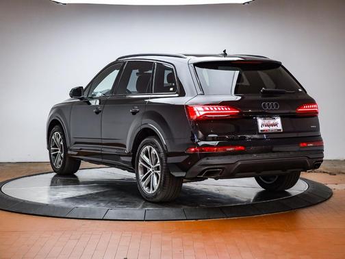 Black 2026 Audi Q7 45 Premium Plus