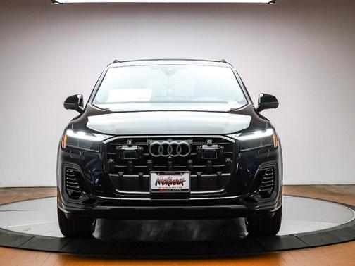2026 Audi Q7 55 Premium Plus