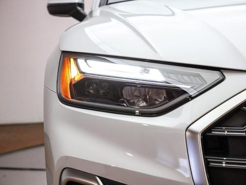 2025 Audi Q5 45 S line quattro Premium