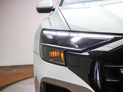 2024 Audi Q8 55 Premium