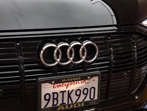 2022 Audi e-tron Premium