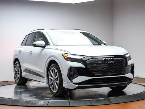 2026 Audi Q4 e-tron 55 quattro Premium
