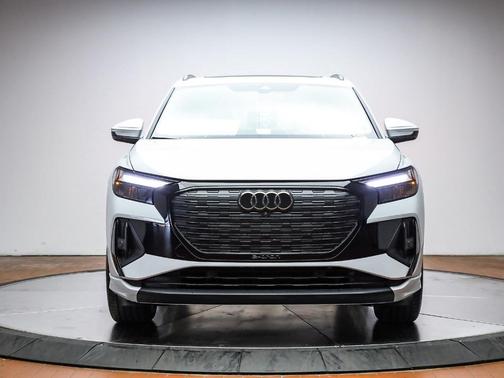 2026 Audi Q4 e-tron 55 quattro Premium