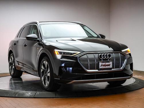 2022 Audi e-tron Premium