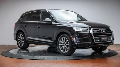 Photo 5 of 29 of 2019 Audi Q7 45 Premium Plus