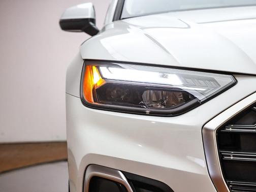 2023 Audi Q5 45 S line quattro Premium