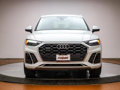 2023 Audi Q5 45 S line quattro Premium