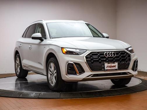 2023 Audi Q5 45 S line quattro Premium
