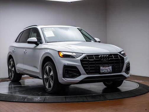 2024 Audi Q5 Premium Plus 40 TFSI quattro S tronic