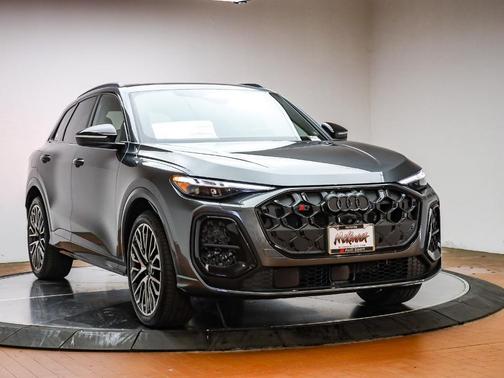 2025 Audi SQ5 3.0T quattro Premium