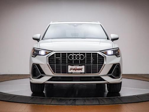 2022 Audi Q3 45 S line Premium
