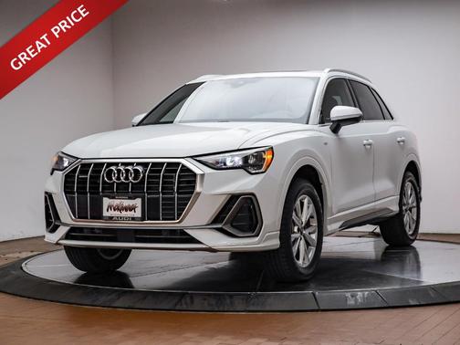 2022 Audi Q3 45 S line Premium