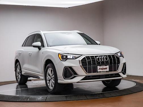 2022 Audi Q3 45 S line Premium