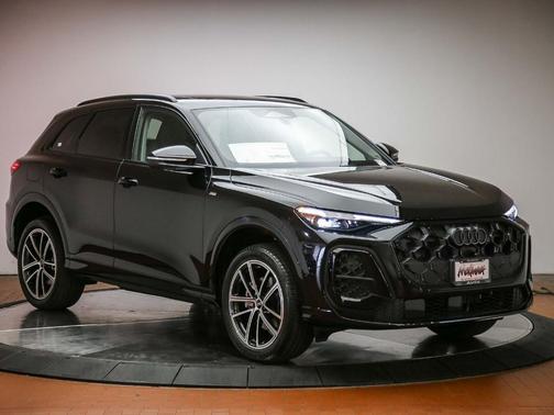Black 2026 Audi Q5 PLUS