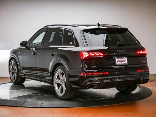Black 2026 Audi Q7 55 Prestige
