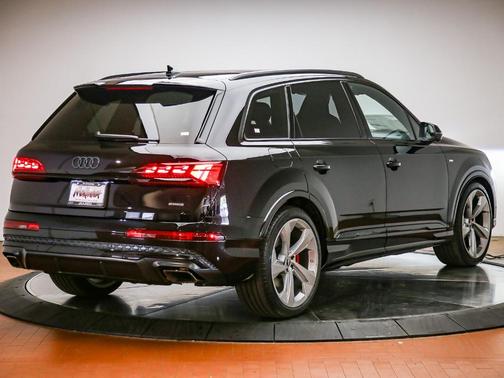 Black 2026 Audi Q7 55 Prestige