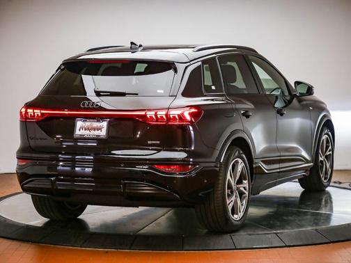 Black 2027 Audi Q6 e-tron Premium