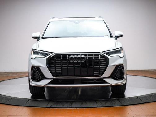 2025 Audi Q3 45 S line Premium