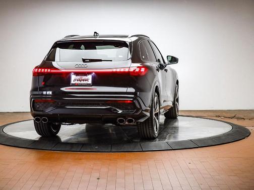 2025 Audi SQ5 3.0T quattro Premium