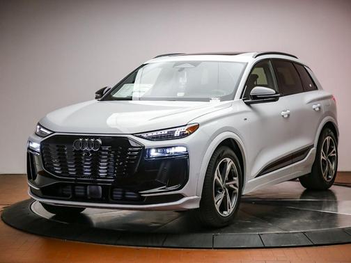 Glacier White 2027 Audi Q6 e-tron Premium