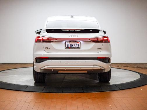 2024 Audi Q4 e-tron 50 Premium